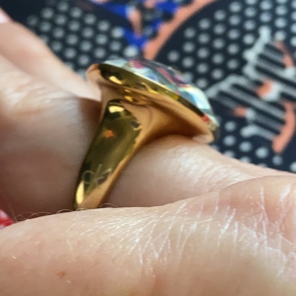 Calvin Klein Gold Tone Faceted Ring Size 8 NWT - Picture 3 of 10